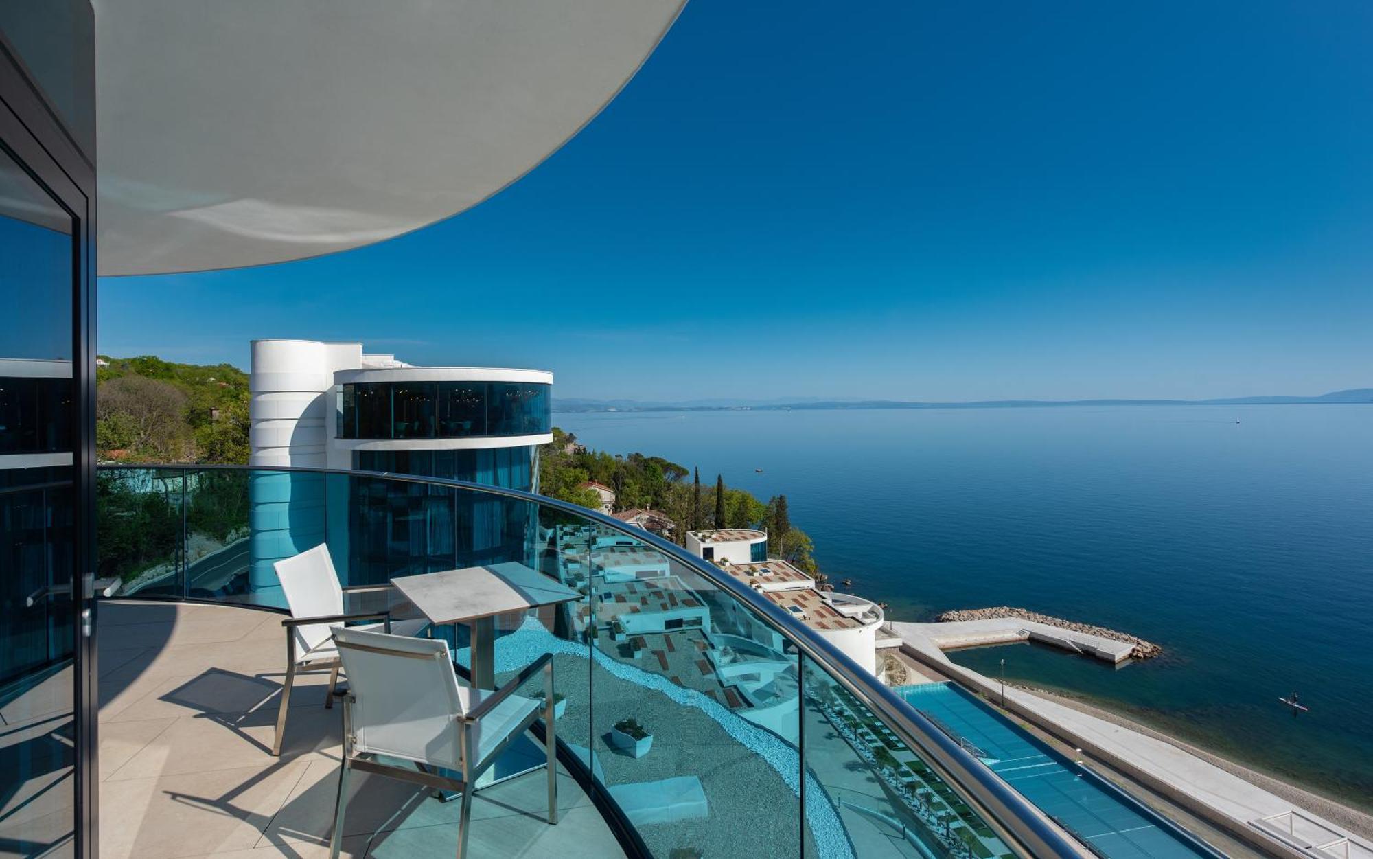 Hilton Rijeka Costabella Beach Resort And Spa Room photo