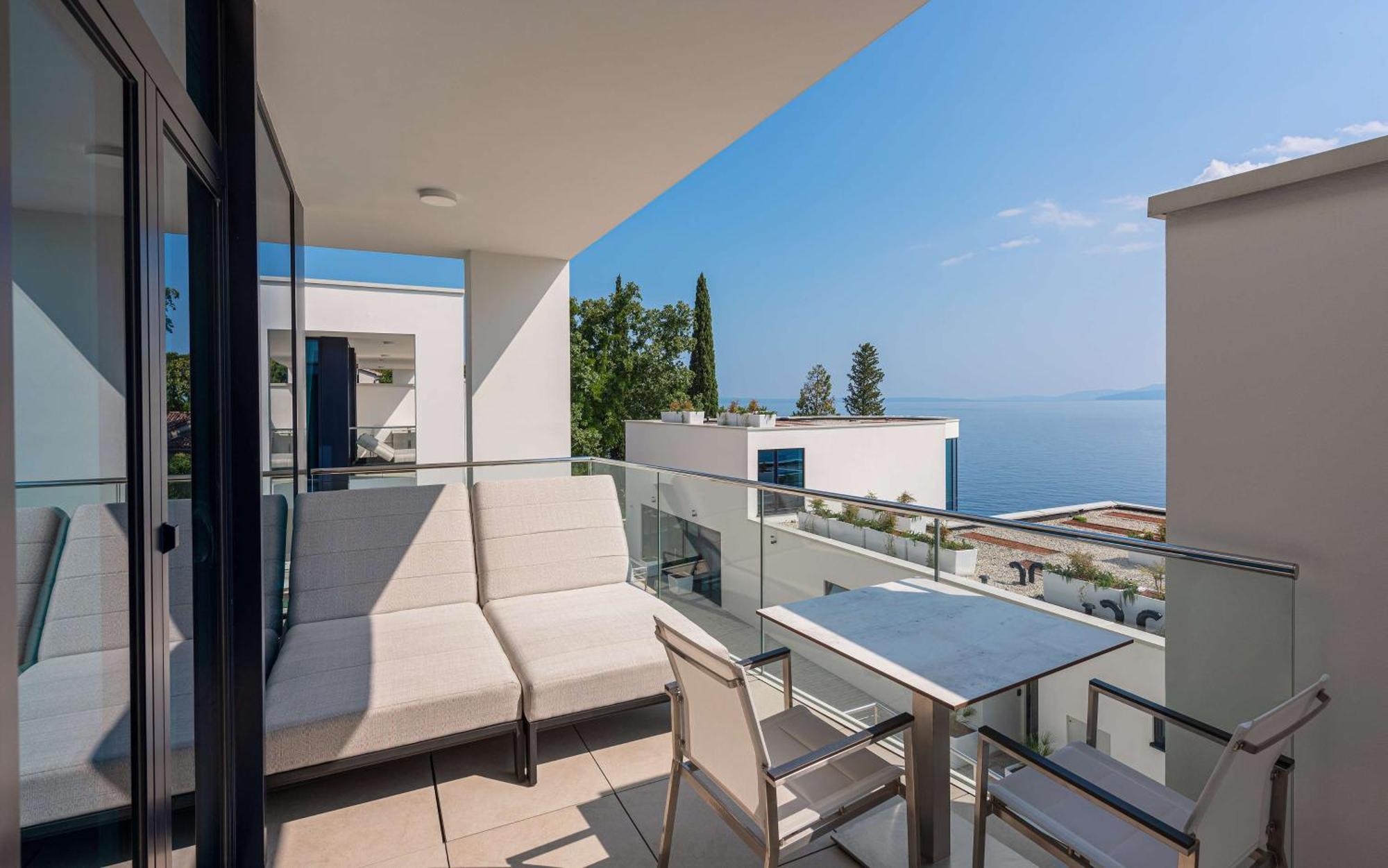 Hilton Rijeka Costabella Beach Resort And Spa Exterior photo